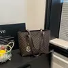 Bolsa Feminina Estilo Relaxado, Bolsa Tote para o Trabalho, Bolsa de Ombro Feminina Tendência Nova Moda Primavera 2026, Bolsa de Mão de Grande Capacidade