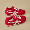 Nuevos Zapatos de Mujer Primavera y Otoño Piel de Ante Beige Zapatos de Entrenamiento Alemanes de Caña Baja Moda Retro Casual Suela de Goma Zapatos Forrest Gump