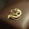 Broche de cabeza de carnero de lujo con incrustaciones de circonita bicolor, alfiler de línea con tema de zodíaco y constelaciones, accesorio para trajes y chaquetas