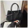 Bolso de Cubo Portátil de Moda de Alta Gama Transfronterizo para Mujer 2025 Nuevo Versátil Super Popular Bolso de Hombro Cruzado