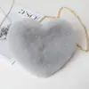 Bolsa de Pelúcia Simples em Formato de Coração para Outono e Inverno Dia dos Namorados para Mulheres, Bolsa Transversal de Corrente para Ombro, Bolsa de Mão Doce em Formato de Coração para Mulheres