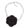Collar Gargantilla Cadena Clavícula Tipo Rosa Collar Negro de Alta Gama para Mujer Gargantilla de Perlas Hecha a Mano con Floral Lujo Ligero