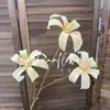 Nova Flor Artificial Lírio Selvagem de 3 Cabeças Flor Artificial Lírio Dourado Flor de Casamento Enfeites de Decoração para Casa Decoração de Casamento