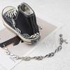 Estilo Europeo y Americano Punk Fresco Cadena Cruzada de Espina y Llama Cadena para Zapatos Accesorios para Botas de Combate Zapatos de Lona Cadena