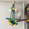Juguete de loro cruzado Madera maciza Juguete para pájaros Cuerda de color Nudo Palo de madera Cuentas de madera Cadena para masticar Para diversión y alivio del aburrimiento Suministros para jaula de pájaros