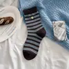 Calcetines de Raya con Botones Estilo Coreano Nuevos 2026 para Mujer, Calcetines Ligeros Holgados, Versátiles para Primavera y Otoño, Calcetines de Moda Ins