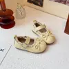 Zapatos de Encaje para Niñas Estilo Princesa 2026 Primavera Verano Nuevo Estilo Moda para Niñas Versátiles Zapatos Casuales Mary Janes Zapatos Pequeños de Piel