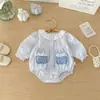 Macacão de Algodão com Gola de Renda Novo Estilo Dianxi Spring para Bebês Meninas com Bolso Frontal Estiloso e Triângulo Patchwork Macacão de Engatinhar
