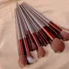 Set de 13 Piezas de Brochas de Maquillaje Verdes para Todas las Estaciones, Incluyendo Brochas para Sombra de Ojos de Cerdas Suaves, Brochas para Polvo Suelto, Brochas para Rubor y Brochas para Corrector