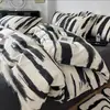 Conjunto de Roupa de Cama Fofo de Urso Estampado Quatro Peças Algodão Lavado Estilo Desenho Animado Dormitório Estudantil