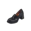 Dos estilos de mocasines de piel de cordero estilo británico para ir al trabajo 2026 Otoño tacón alto grueso zapatos pequeños de piel puntera redonda piel genuina apertura profunda zapatos de vestir
