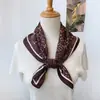 Lenço Quadrado Pequeno Floral Artístico e Fresco Estilo Japonês para Mulheres, Novo Versátil Decorativo para Pescoço Primavera/Verão 2026