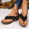 Chanclas de mujer de talla grande transfronterizas 2026 nuevas sandalias de cuña florales de moda para mujer costura retro 36-43