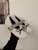 Sapatos Mary Jane com Laço de Strass e Pelo para Mulheres Outono e Inverno 2025 Novos Sapatos Baixos de Boca Rasa Forrados com Lã Vermelhos