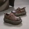 Jiezhou 2026 Primavera Nuevo Estilo Zapatos Individuales Cómodos Retro Tejidos a Mano con Cuero Pulido de Color por Dentro y por Fuera, Zapatos Versátiles para Mujer para el Viaje Diario