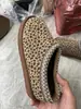 Botas de Neve 24 Femininas Tamanho de Exportação 43 Grande Forradas com Lã Pelo Quente Plataforma Sapatos de Algodão Sem Salto Botas de Algodão
