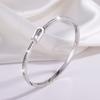 Pulsera de Acero Inoxidable de Venta Caliente Transfronteriza para Mujer, Lujo Ligero y Hebilla Exquisita de Herradura con Pulsera de Amor Incrustada de Diamantes, No se Desvanece y Sensación de Alta Gama