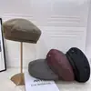 Boina retro británica con pequeña decoración de logo para mujer, sombrero de artista de moda otoñal de alta calidad, sombrero de calabaza de estilo callejero para celebridades de internet