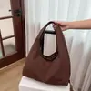 Bolso de mano de ante con estampado de leopardo retro coreano para mujer 2026 Otoño e Invierno Nuevo Versátil de Gran Capacidad para Viajes y Uso Diario