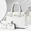 Bolsa Grande Tendência Transfronteiriça Nova 2025 Versátil Bolsa de Ombro para Comércio Exterior Moda Feminina Grande Capacidade Bolsa de Mão Transversal Feminina