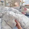 Super Macio~Algodão Puro Classe A Conjunto de Roupa de Cama de Quatro Peças Lençol de Gaze de Camada Dupla Capa de Edredom Fronha Cama de Solteiro Roupa de Cama para Dormitório de Estudante Conjunto de Três Peças