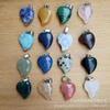 Venta caliente transfronteriza, colgante de aleación de cristal de jade Dongling con forma de corazón de melocotón oblicuo de piedra natural, accesorios de joyería DIY al por mayor