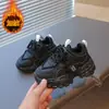 Zapatillas de papá para niños, nuevos modelos de otoño e invierno, zapatillas deportivas para niños y niñas, suela suave antideslizante, ligeras, forradas de felpa, zapatos blancos cálidos