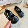Zapatos Planos Mary Jane para Niñas 2026 Otoño Nuevo Estilo Antideslizantes Retro Estilo Francés Coreano Versátiles Doble Hebilla Zapatos Pequeños de Cuero para Niños