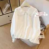 Conjunto de estilo preppy para niña para primavera y otoño: un conjunto nuevo, dulce y lindo de chaleco y camisa de dibujos animados, combinado con jeans - un conjunto de tres piezas
