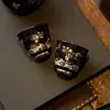 Xícara de Chá Cerâmica com Esmalte Preto e Padrão Prateado das Dinastias Tang e Song, Xícara Pequena Doméstica para Chá Kung Fu, Design de Borboleta e Flor, Xícara Individual para Beber Chá