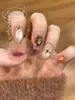 Uñas Postizas Pre-Hechas Hechas a Mano Rosa Nude Perla Moño 3D Terapia de Luz Super Iluminadoras para Uñas Cortas