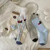 Calcetines de Gato Manzana Caricatura Estilo Coreano para Mujer Calcetines Verticales de Longitud Media Ins Tendencia Estilo Japonés Lindos Calcetines Estilo Universitario para Primavera y Otoño