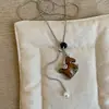 Colar de Cavalo de Madeira com Pérola e Pedra Natural para Mulheres, Luxo Acessível, Tendência de Moda Única, Colar Versátil, Corrente para Suéter