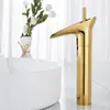 Lavabo de cobre para agua caliente y fría lavabo grifo de un solo agujero mueble de baño lavabo alto para baño grifo de cascada dorado alto