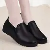 Novos Sapatos Femininos Outono 2026: Sapatos de Trabalho Antiderrapantes, Sapatos de Couro, Sapatos Antiderrapantes de Solado Plano Confortáveis de Solado Macio para Mães, Sapatos de Escritório Femininos