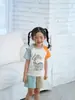 Camiseta de Verano para Niños Estilo Coreano de Manga Corta con Estampado de Dinosaurio para Niños y Niñas, Camisa de Cuello Redondo para Niños Pequeños y Medianos, Tops de Exterior para Niños