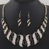 Europa e Estados Unidos exageraram joia de moda metal geométrico flash diamante conjunto de colar e brincos joias atacado 9228