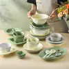 Conjunto de Louça Cerâmica Série Meia Lua Minimalista para Uso Doméstico, Combinação de Tigelas, Pratos e Colheres em Cor Sólida, Tigelas de Arroz, Travessas e Tigelas para Macarrão