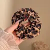 Ligas para el cabello estilo coreano, ligeras, con estampado de leopardo, elásticos para el cabello retro extragrandes, bandas elásticas para el cabello muy elásticas, scrunchies de moda para mujer
