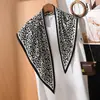 Bufanda Triángulo Perezosa Estilo Francés con Textura Delicada, Adecuada para Uso Diario y Decoración, Bufanda Pequeña para el Cuello de Mujer para Combinar con Camisas, Nuevo Estilo de Moda