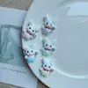 Conejo Chef de Dibujos Animados Lindo Conejito Rubor Blanco Accesorios de Resina DIY Pasador Adorno para el Cabello Funda de Teléfono Pegatina Venta al por Mayor