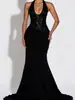 Vestido de Noche 2026 Estilo Nuevo Halter con Escote en V Profundo, Lentejuelas, Pliegues de Lujo, Ceñido a la Cintura, Bodycon y Cola Larga