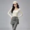 Conjunto de Yoga de Alta Qualidade para Mulheres Top de Malha de Manga Longa Calça Esportiva Falsa de Duas Peças Secagem Rápida Roupa Fitness Corrida ao Ar Livre