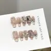 Puntas de uñas rosas hechas a mano de alta gama con un estilo suave, europeo y americano, con diseños de corazón, lazo y oso