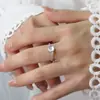 Anillo de Cristal de Colores Ajustable con Cordón Amanecer de Primavera para Mujer, Estilo Ins Minimalista Creativo Cadena Ovalada Anillo de Piedra Lunar