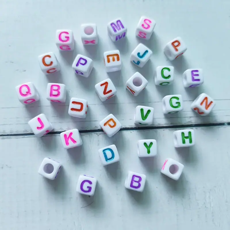 白色字母珠.jpg