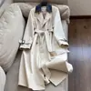 2026 nuevo diseño color block, estilo falso dos piezas, gabardina larga ajustada estilo británico, venta al por mayor H16CF8015