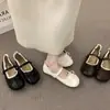 Primeiro Encontro Ji estilo menina doce sapatilhas de balé com laço 2026 Nova Coleção Primavera/Outono Sola Macia Confortável para os Pés Sapatilhas com Tira Única Femininas