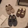 Zapatos Mary Jane Peludos de Doble Hebilla para Mujer, Nuevo Estilo Otoño/Invierno 2025, Zapatos Poco Profundos sin Cordones, Estilo de Hada, Adecuados para Faldas, Zapatos Mocasín