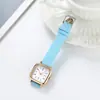 Nuevo Modelo de Reloj Douyin para Mujer, Forma Cuadrada Pequeña de Moda, Báscula Digital para Estudiantes Mujeres, Reloj de Aleación con Correa de Cuero Simple al por Mayor